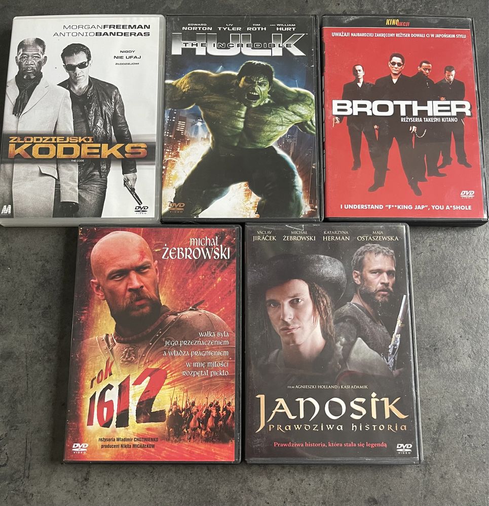 DVD pięć płyt z filmami