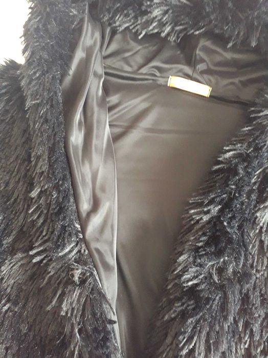 Casaco Pêlo Mafalda Leitão com Capuz