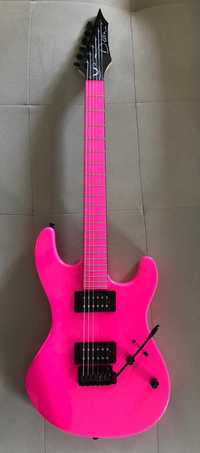 Guitarra Dean em cor rosa