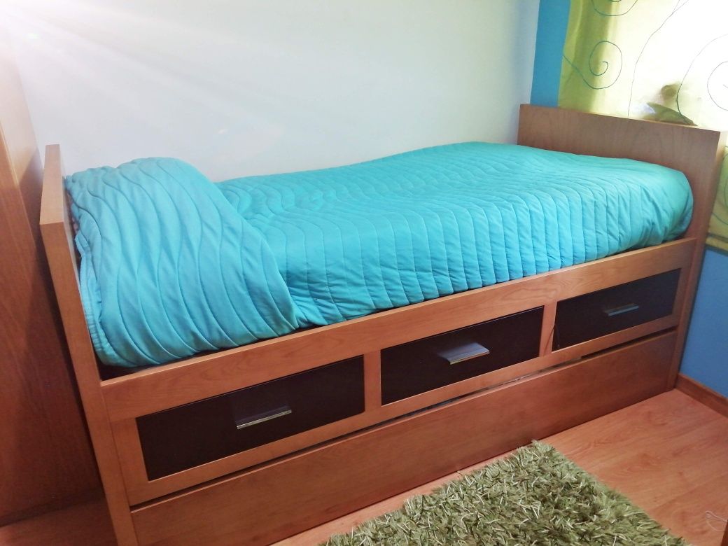 Cama solteiro carvalho