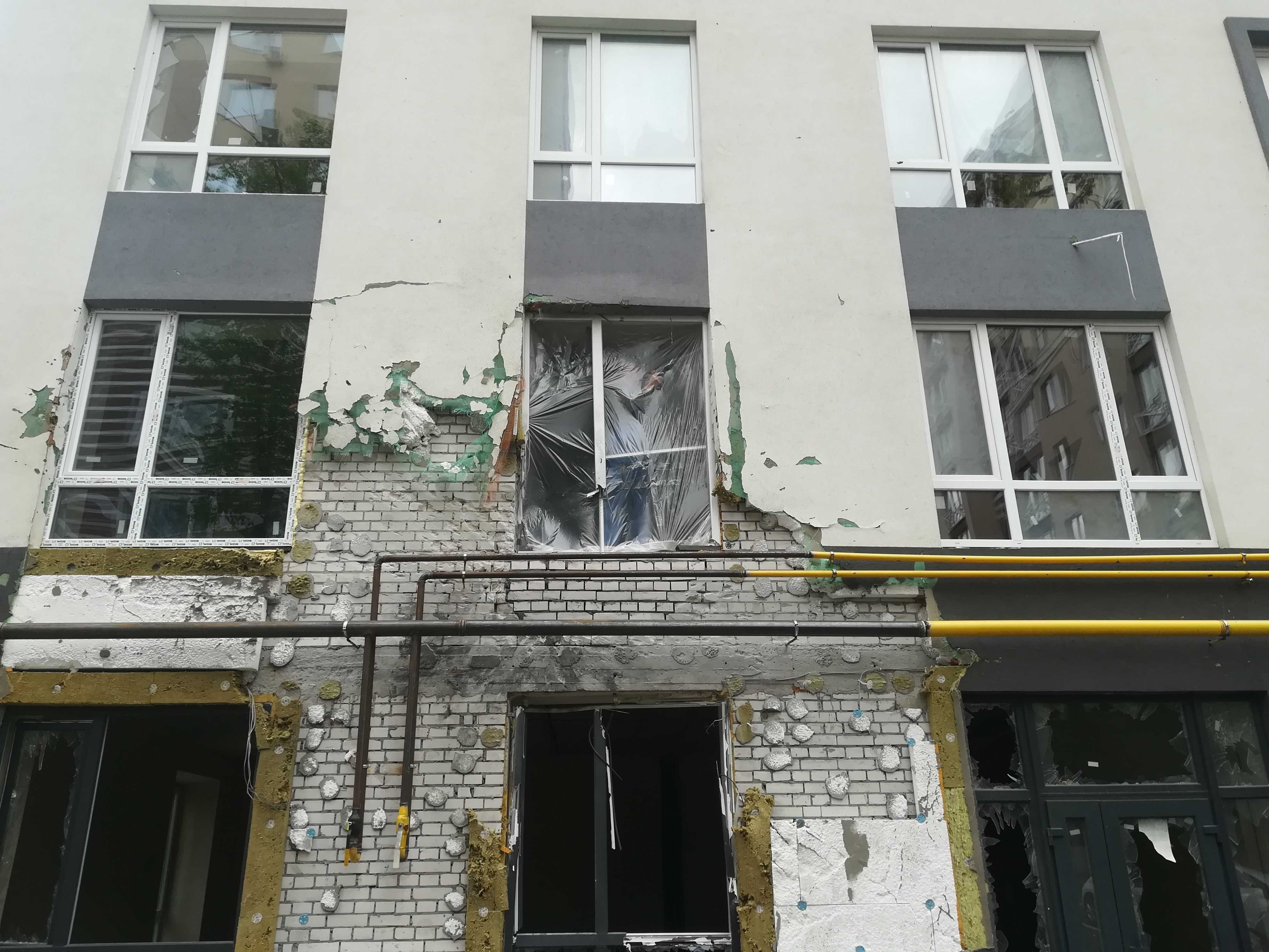 Ремонт Модернізація Відновлення пластикових вікон після обстрілів