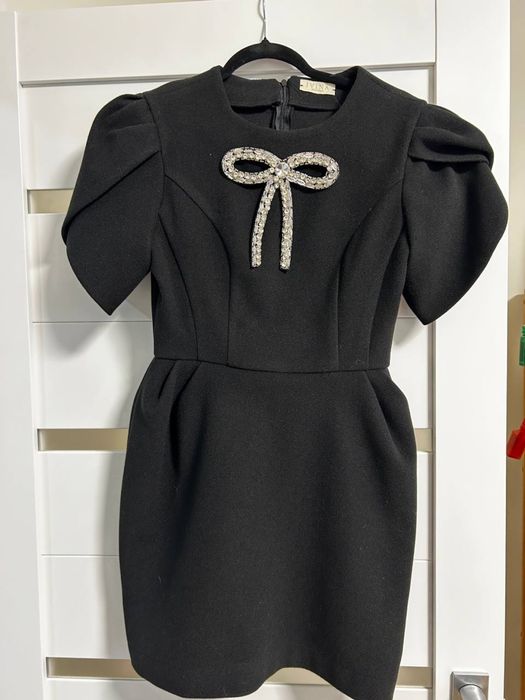 Сукня з банком на застібках