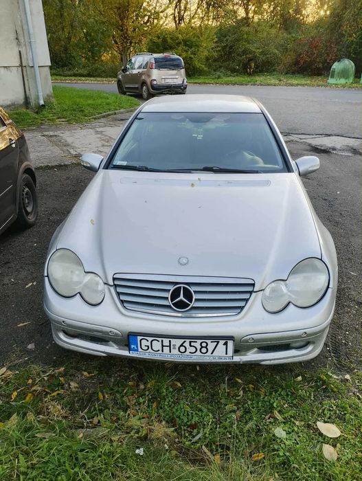 Mercedes 203 CL 2000 rok