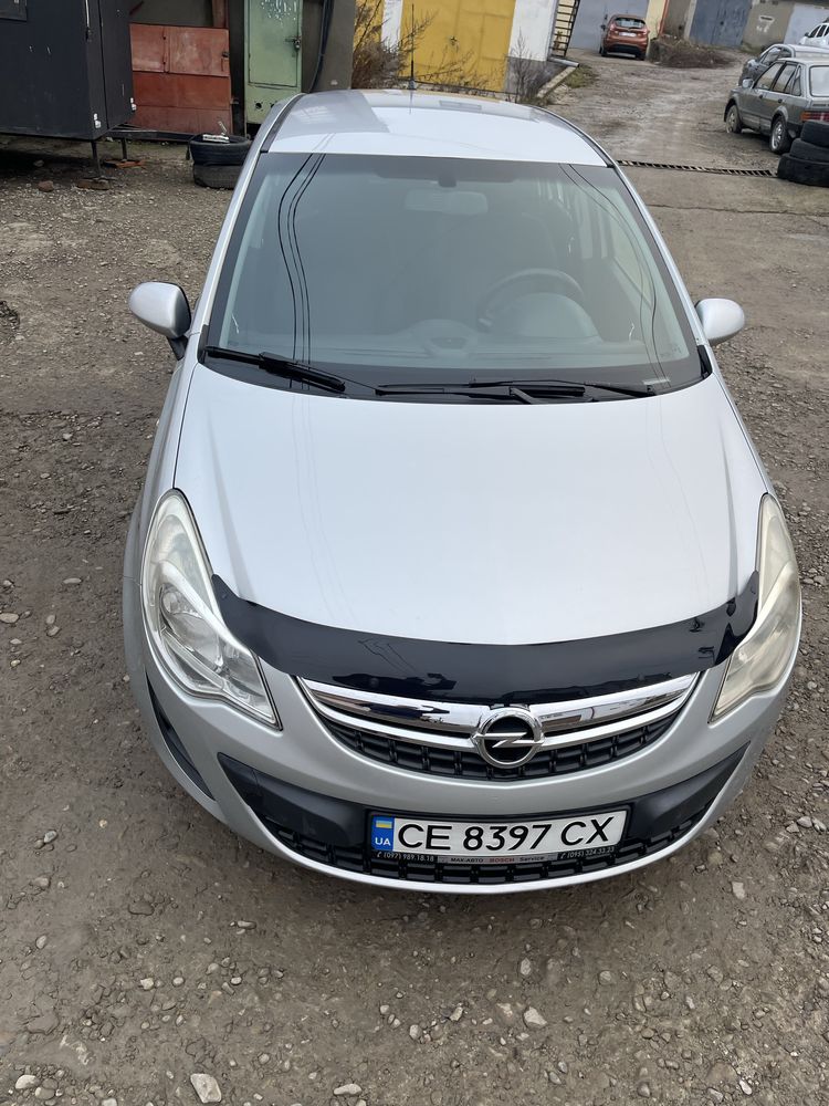 Продам  обмен Opel Corsa 1.2  бензин 5 дверный