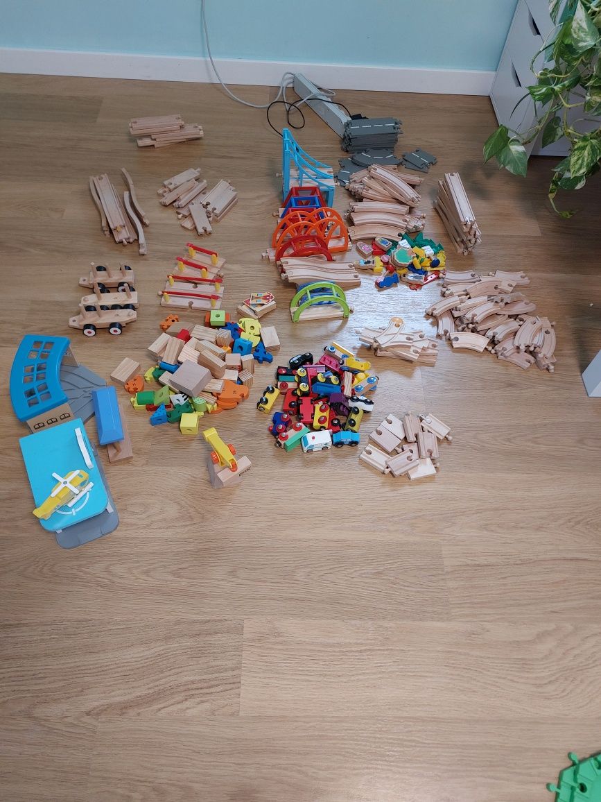 Mega zestaw XXL drewniana kolejka, tory, auta, ikea.