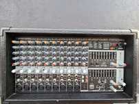 Powermikser Behringer 2000