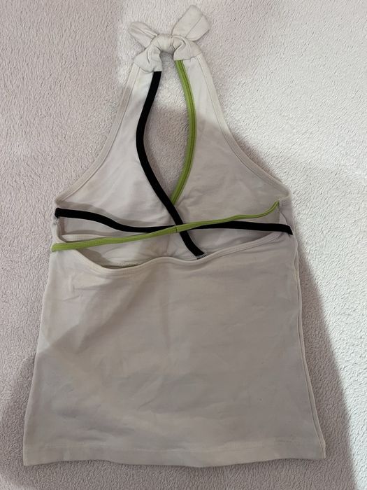 Tops desportivos