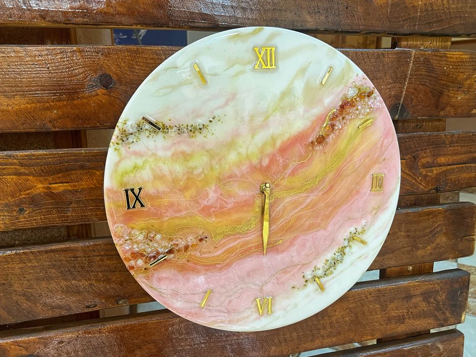 Годинник з епоксидної смоли