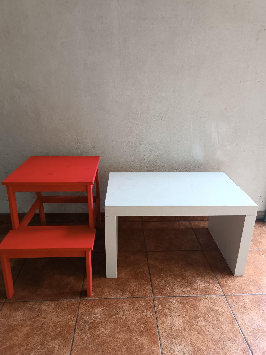 Mesa de apoio a manequins