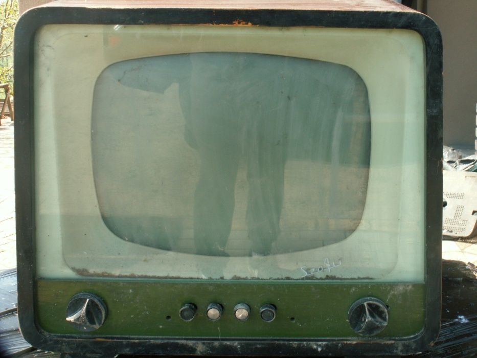 Sprzedam stary zabytkowy telewizor szafir