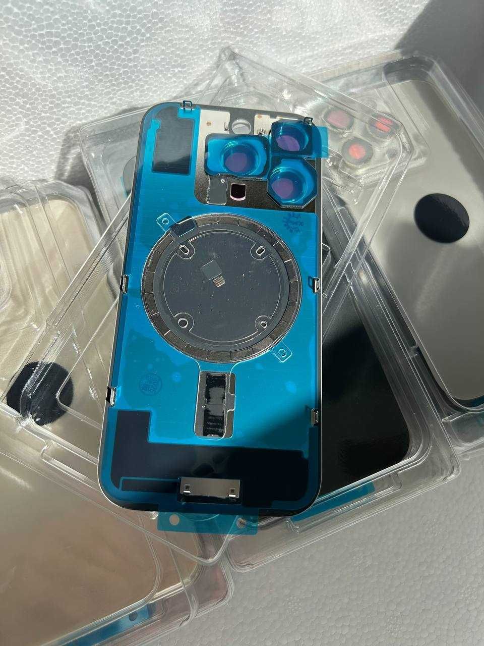 Заміна заднього скла кришки iPhone 16 16 pro 16 pro max