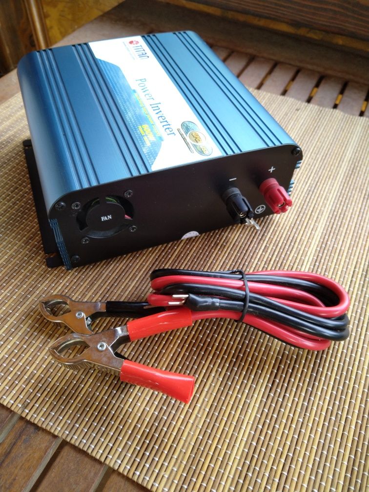 Inversor 12V para 220V TITAN HW-600V6