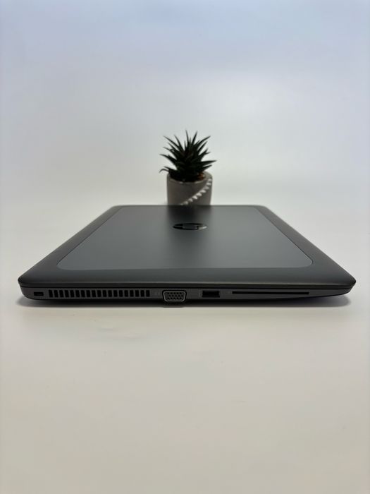 HP ZBook 15U G4 з відеокартою AMD