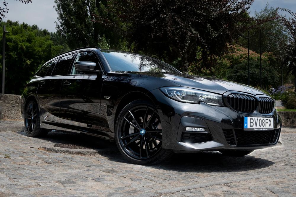 BMW 330 e Touring Pack Desportivo M Auto