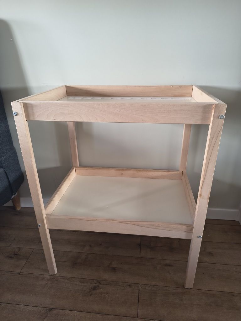 Łóżeczko i przewijak Ikea sniglar