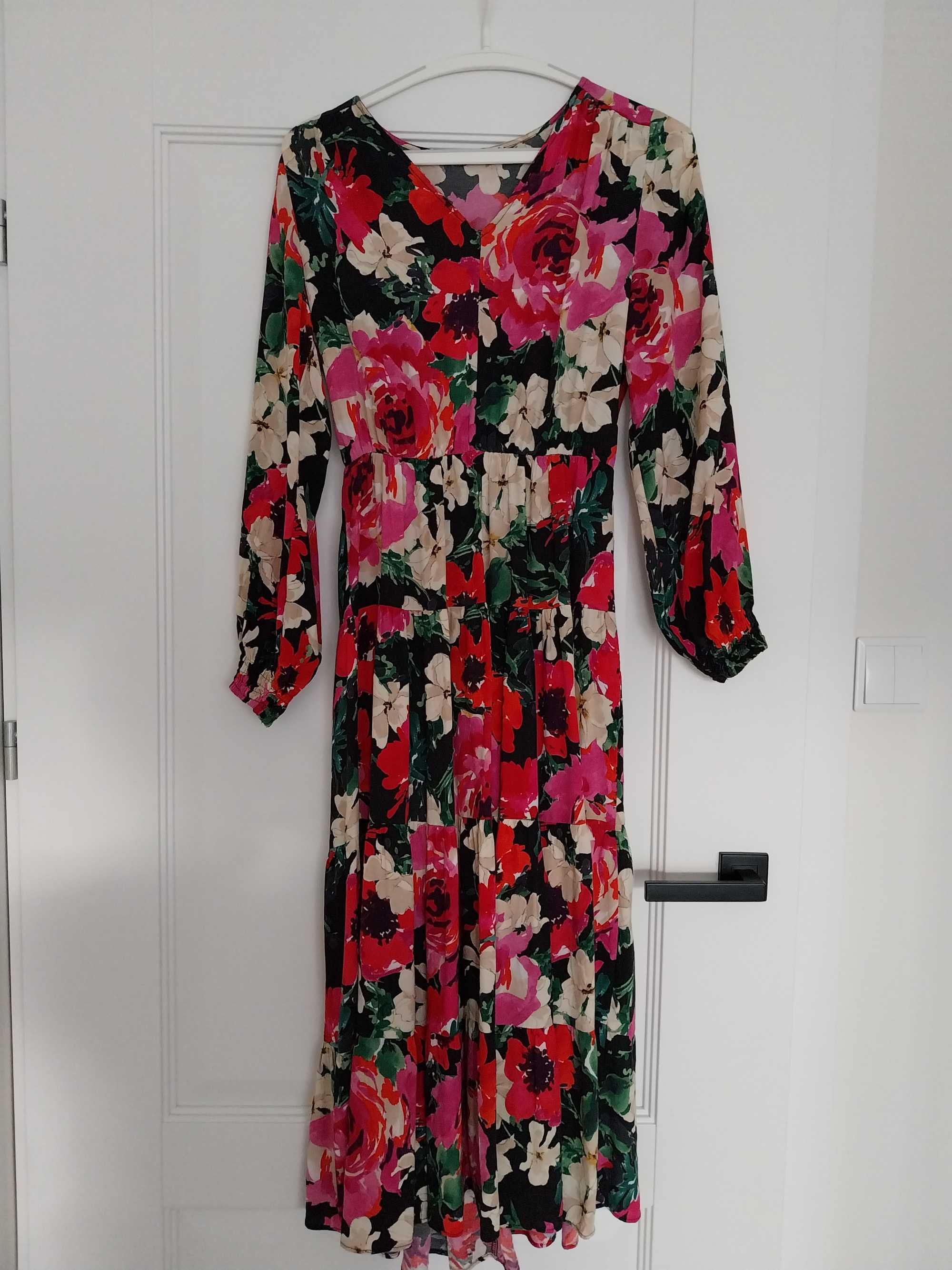 Sukienka midi rozkloszowana RESERVED 36 S