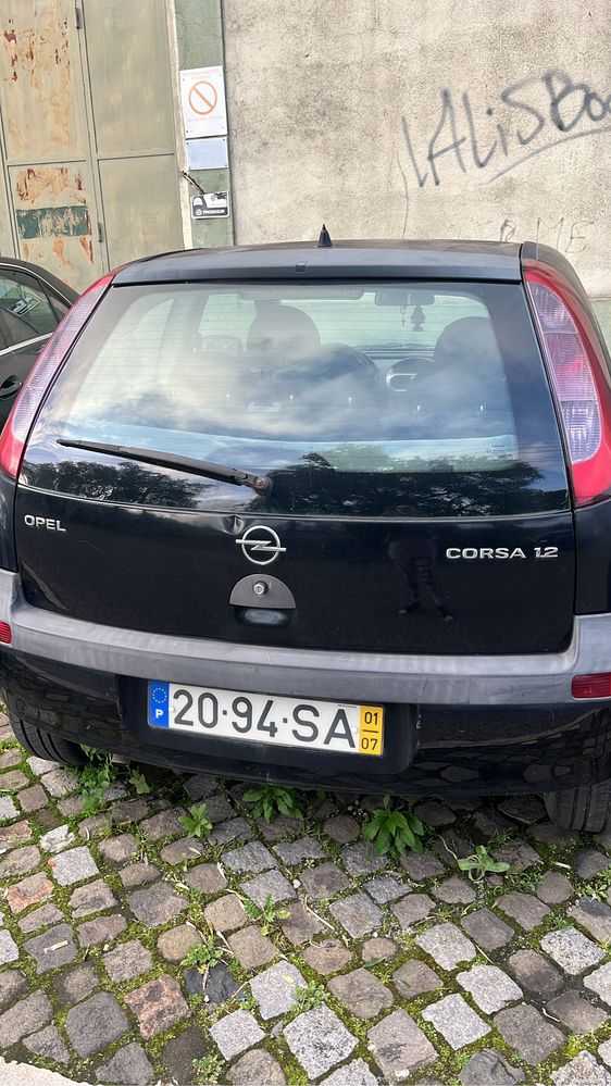 Opel corsa  avariado