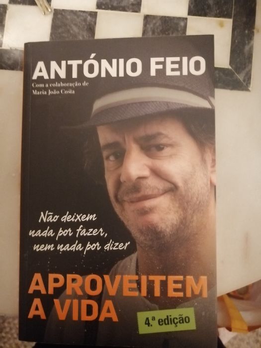 Livros variados a 5 euros cada um