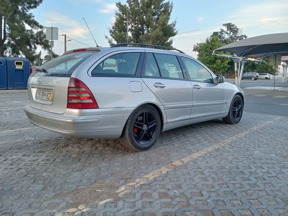 Mercedes C 2.2 CDI caixa automática