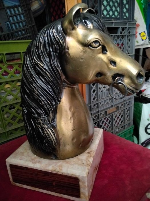 Cabeça de cavalo uma peça original.