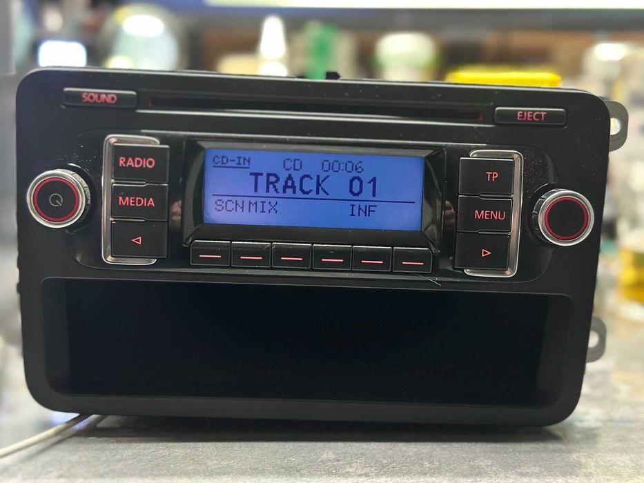 Radio VW Volkswagen RCD210 MP3 Passat b6 Golf 5 Caddy Polo Tiguan