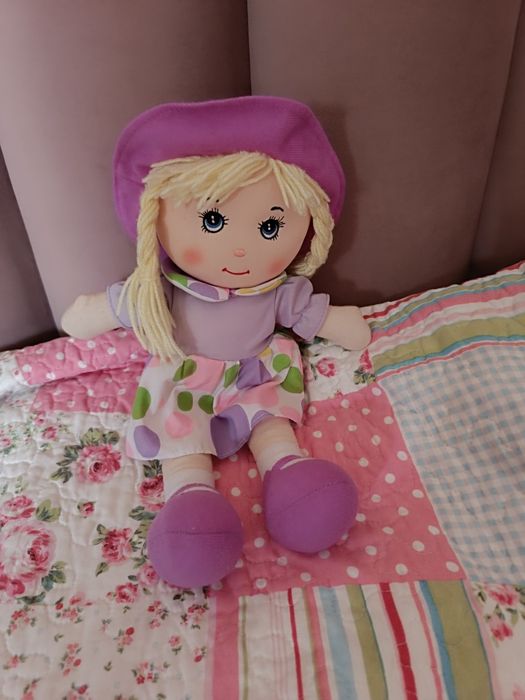 М'які іграшки(свинка Пеппа , лалафанфан, пупс, сиреноголовий