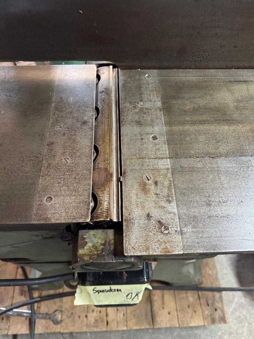 Strugarka-wyrówniarka do drewna