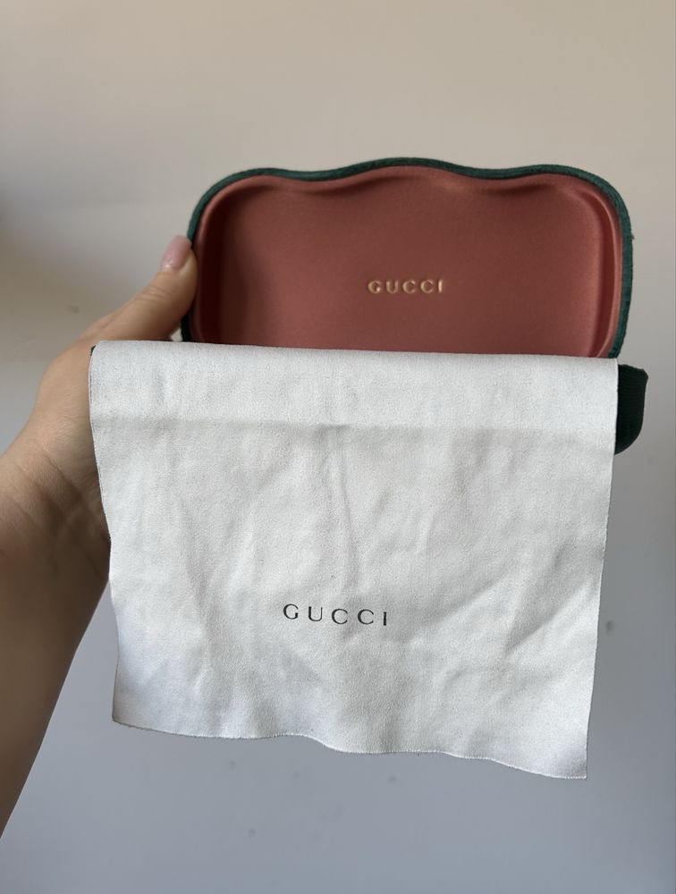 Gucci - oryginalna chusteczka do czyszczenia okularów