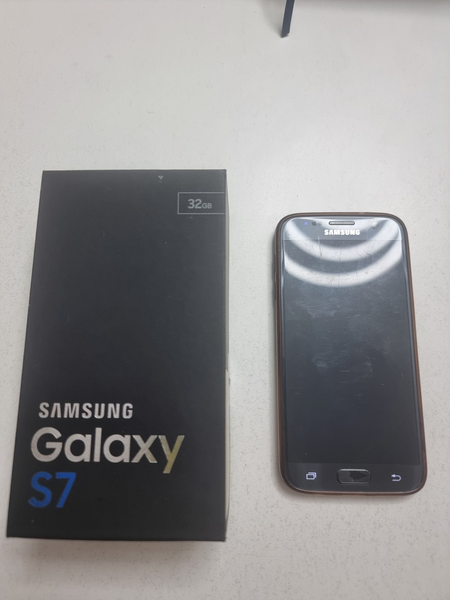 Смартфон Samsung Galaxy S7 G930 Black 5.1" 4/32 GB 3000 mAh