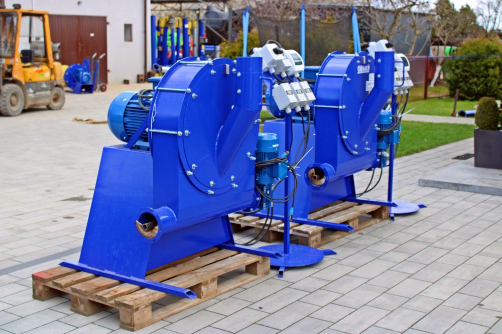Śrutownik zasypowy 15 18,5 22 kW Śrutownik do zboża Młyn bijakowy