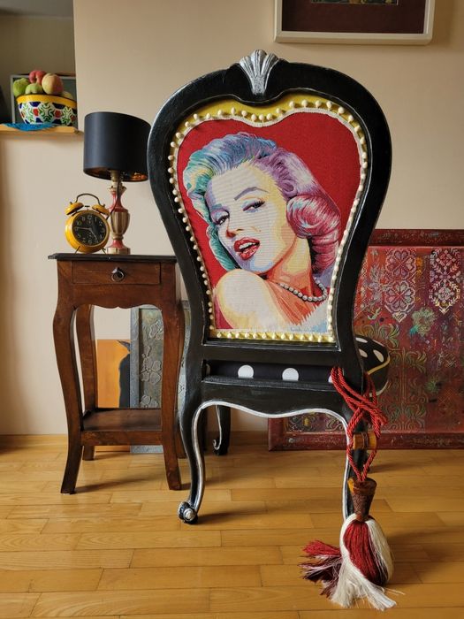 Zabytkowe luksusowe кrzesło Marilyn Monroe i Van Gogh dzieło sztuki