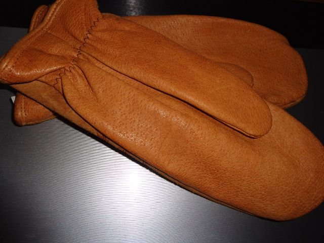 rękawiczki ze skóry beżowej jednopalcowe nowe