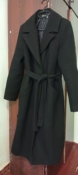 Продаю пальто,ширстяне,довге, 46 розмір