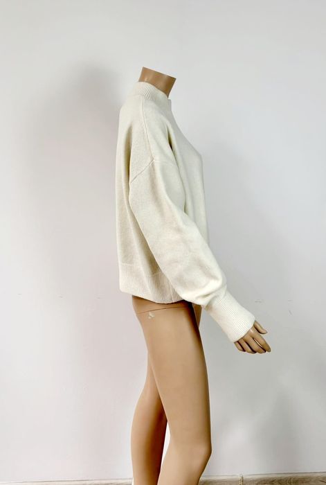 & Other Stories sweter oversize damski M
8%wełna 
Rozmiar M 
kolor:kre