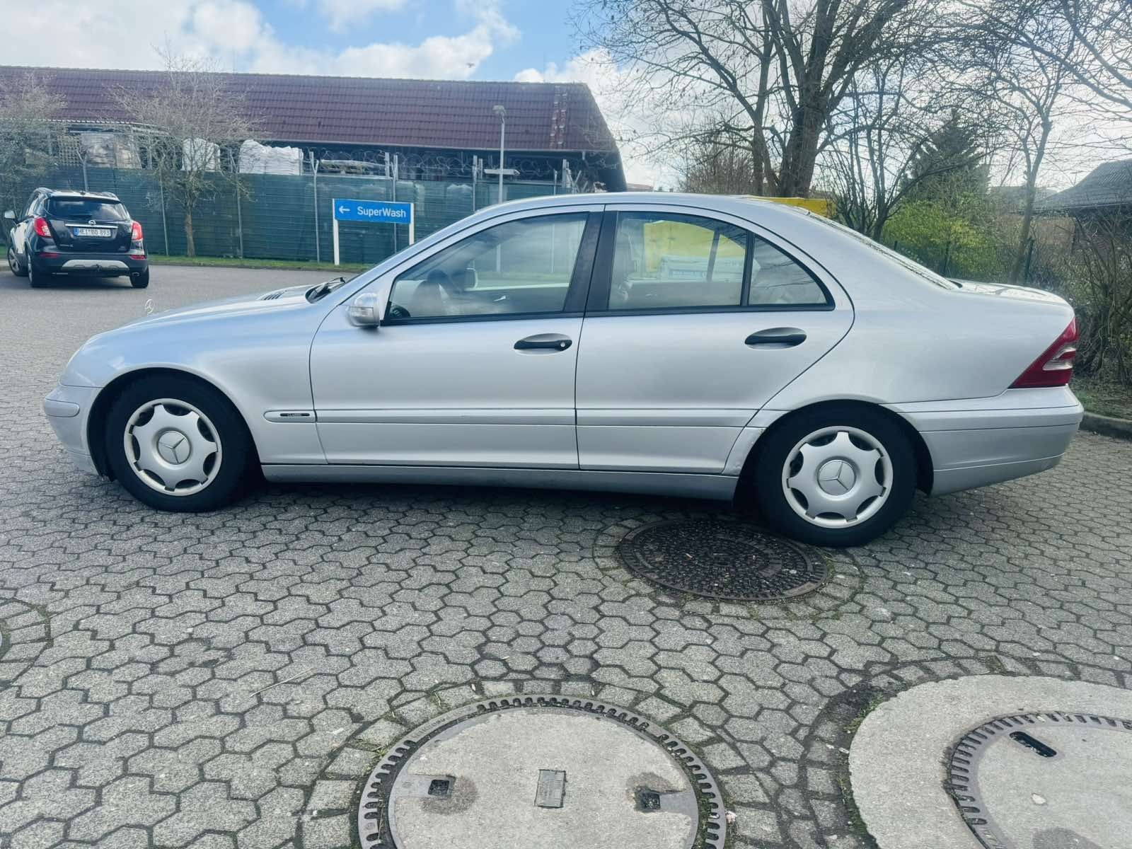 Mersedes Bens C- class 2.2 Пригнане з Австрії