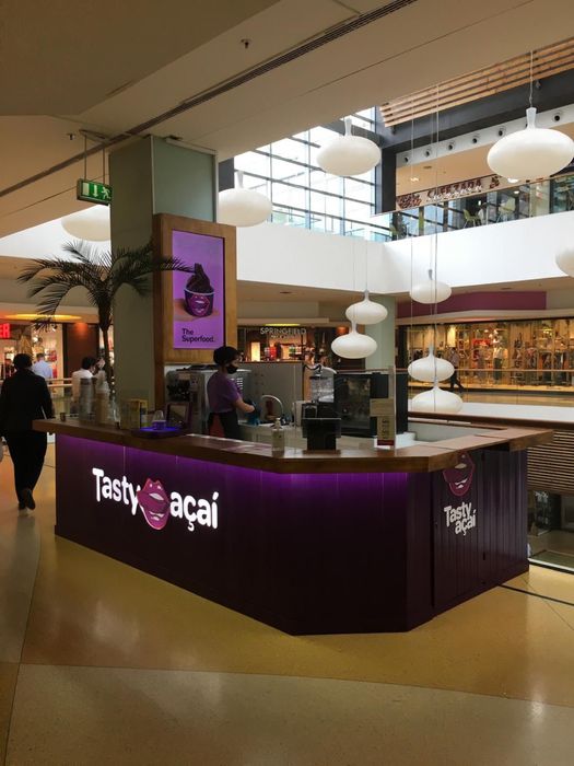 Expositor / Balcão ideial para centro comercial!