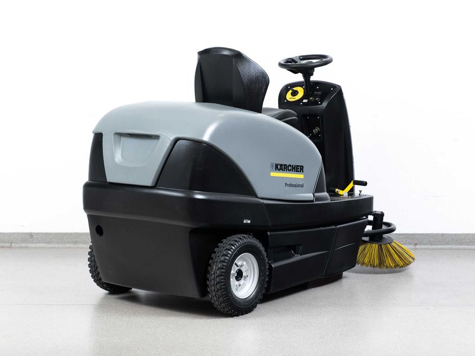 ZAMIATARKA KARCHER KM 100/100 R DIESEL 2010r 262h 10400m²/h 30000netto