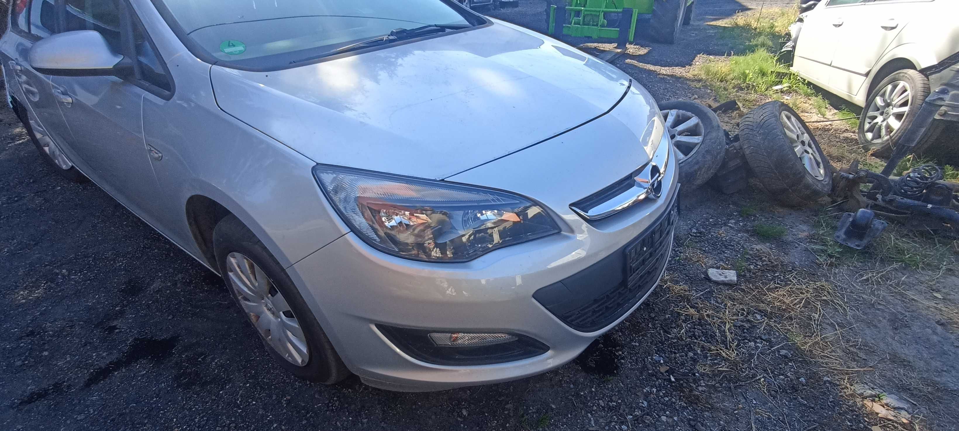 opel astra J eco flex 1.6 cdti B16DTL lak z176 samochód na części
