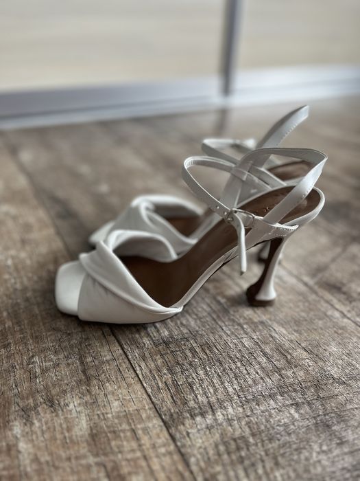 Босоніжки Nursace