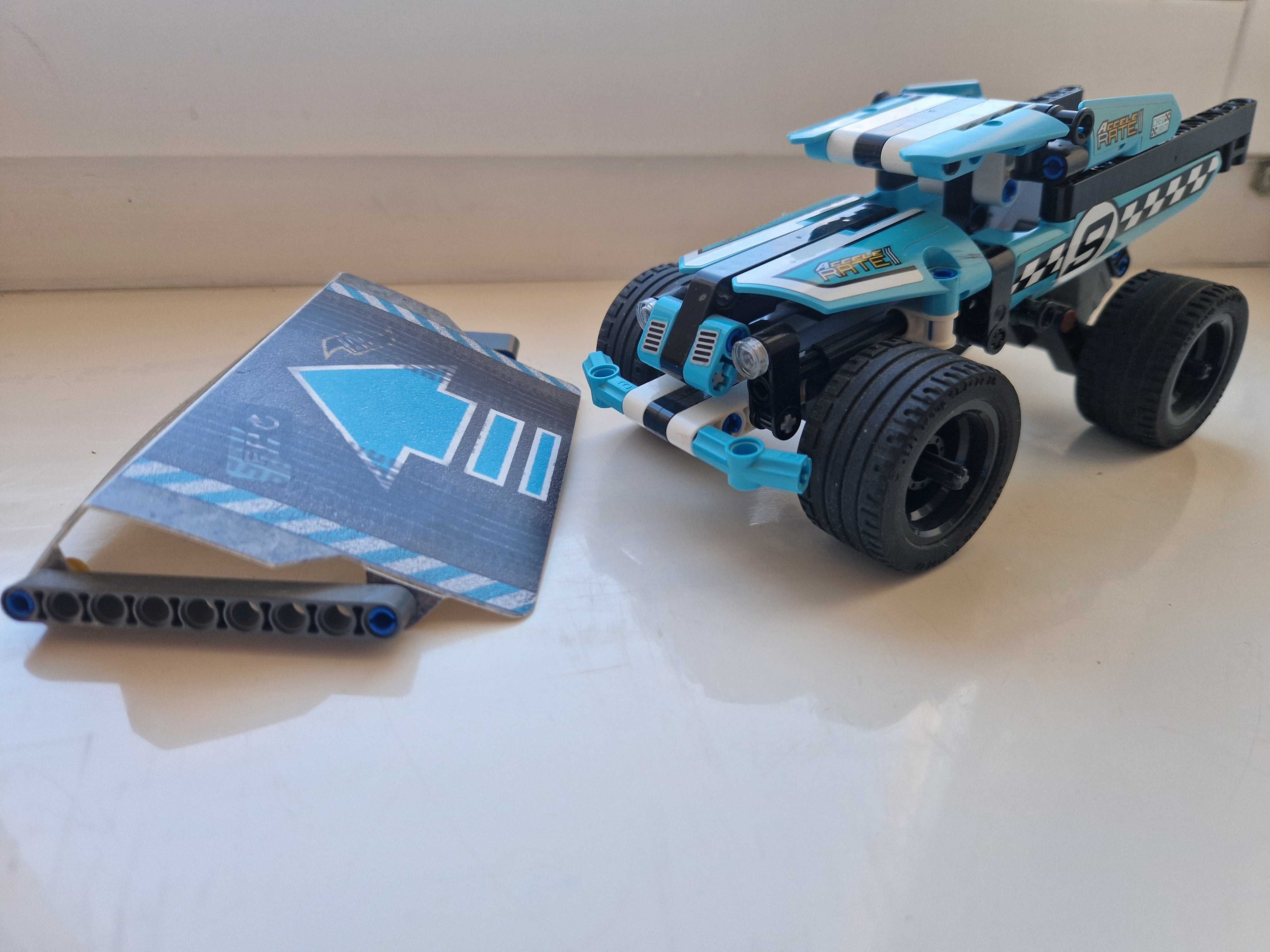 Oryginalny samochód Lego Technics z wyrzutnią