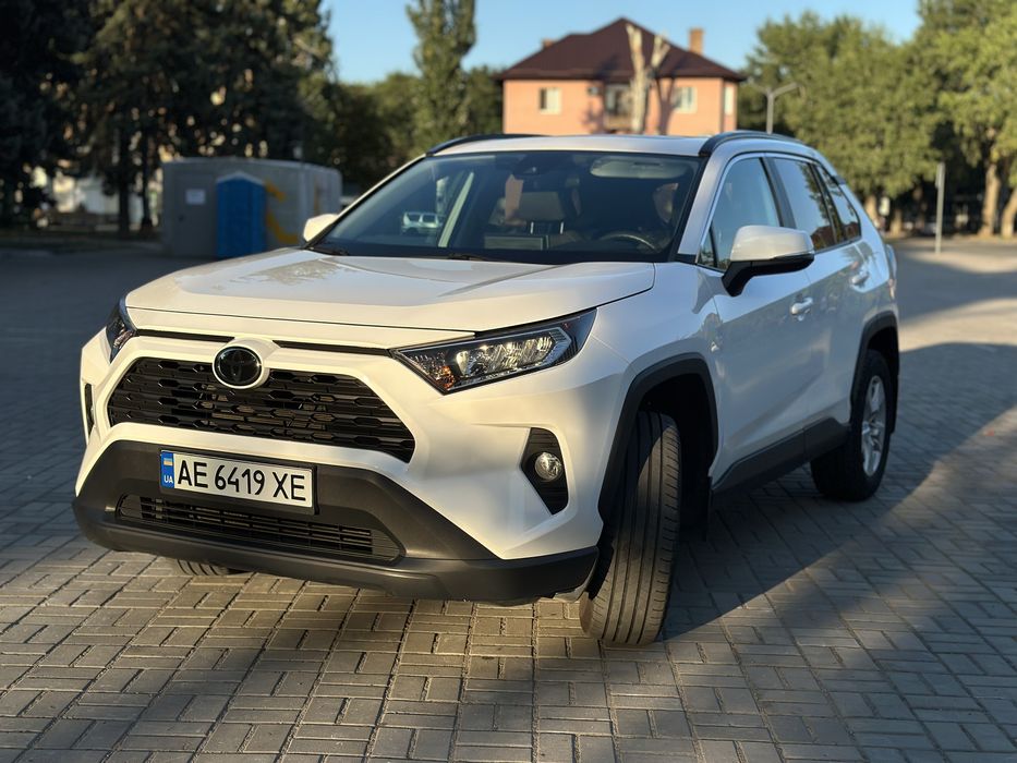 Продам RAV4 2019