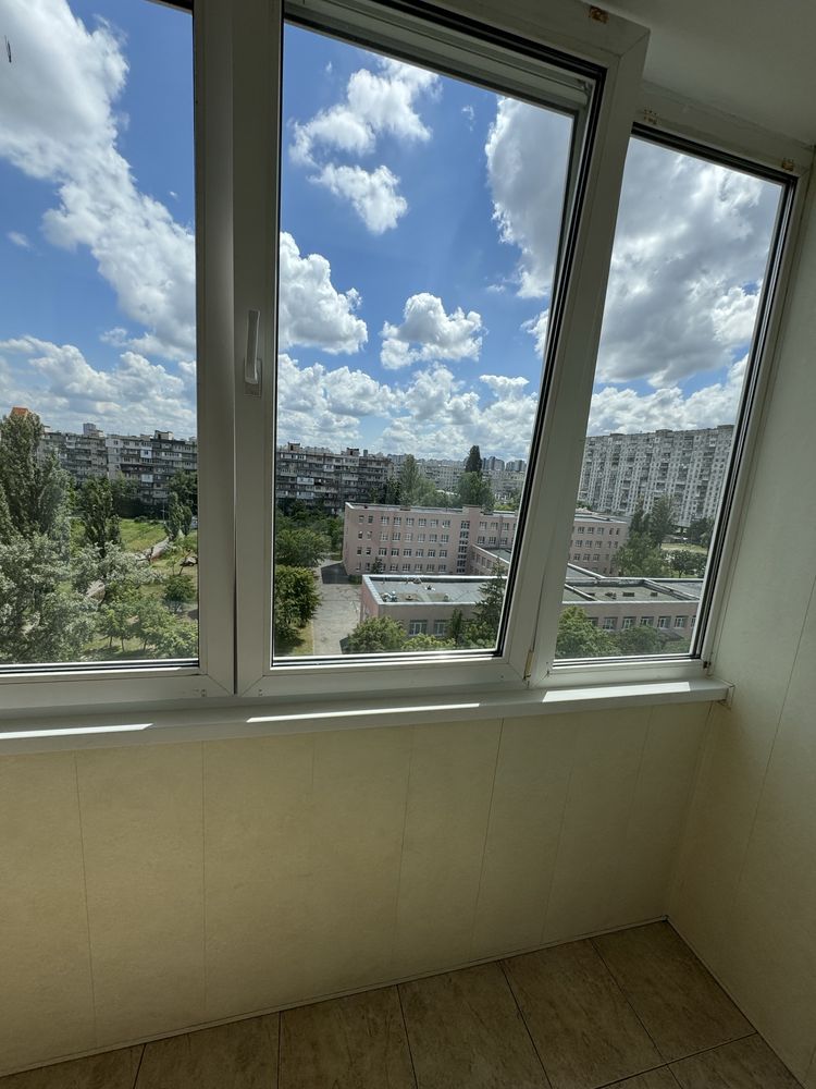 Продам 2 кім квартиру Березняки, вул Івана Миколайчука, 17/2