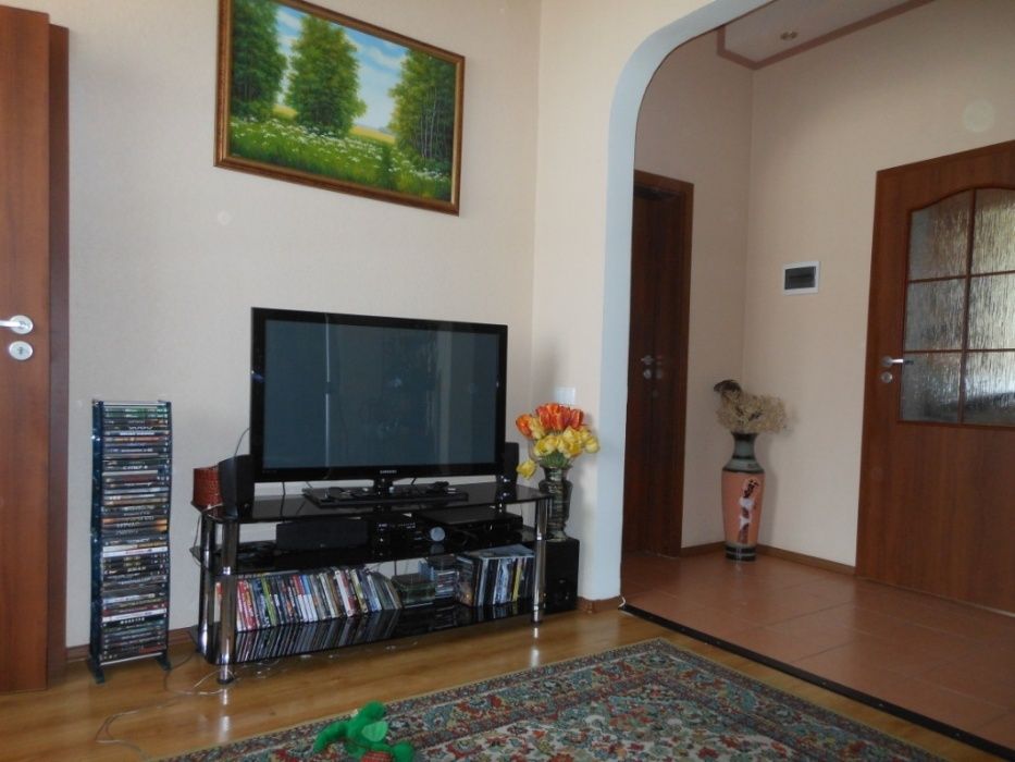 СРОЧНАЯ ПРОДАЖА. Дом 2 этажа, цокольный, Зеленый, Шевченковский