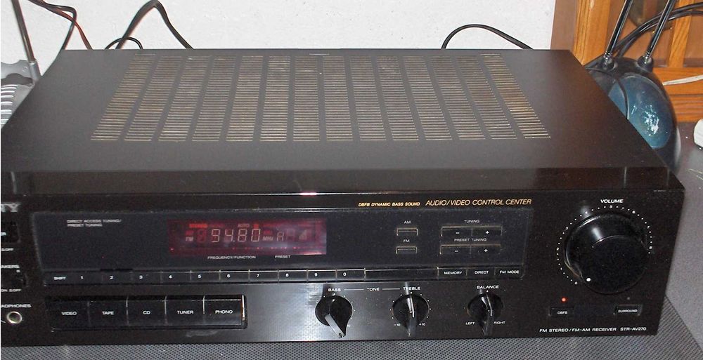 Amplituner SONY STR-AV 270