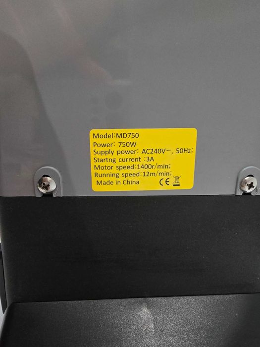 Napęd do bram przesuwnych 750W z pilotem,