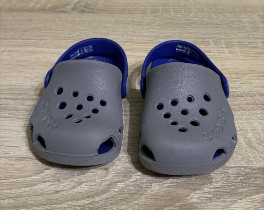 Детские сандалии crocs