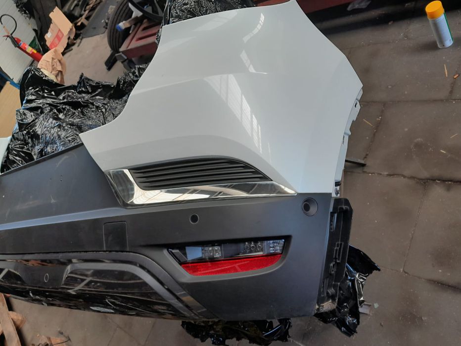 Zderzak  tylny  tyl Captur II 2 iniciale Paris  BIXUI  idealny demonta