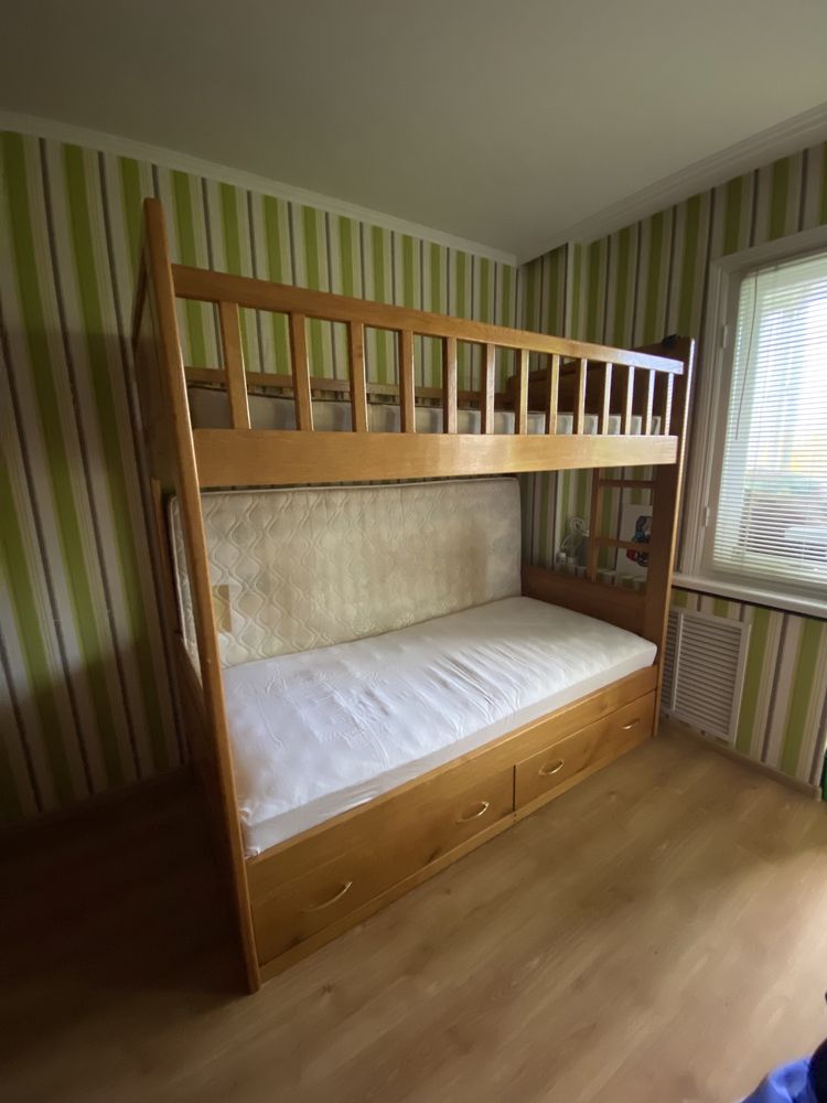 Двоповерхове ліжко дерев’яне + 2 матраси