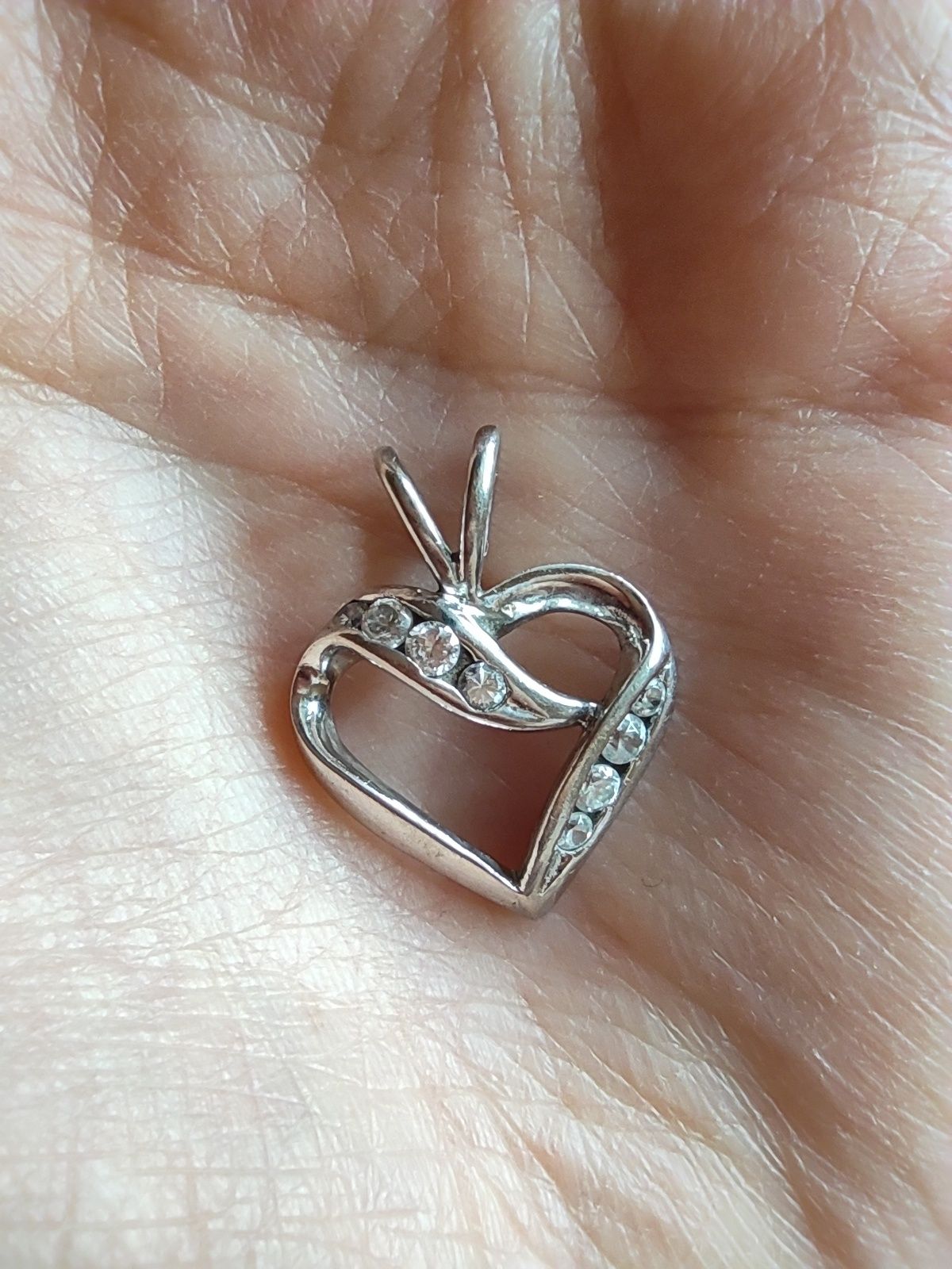 Piękna zawieszka do naszyjnika w kształcie serca srebro 925 z cyrkonia