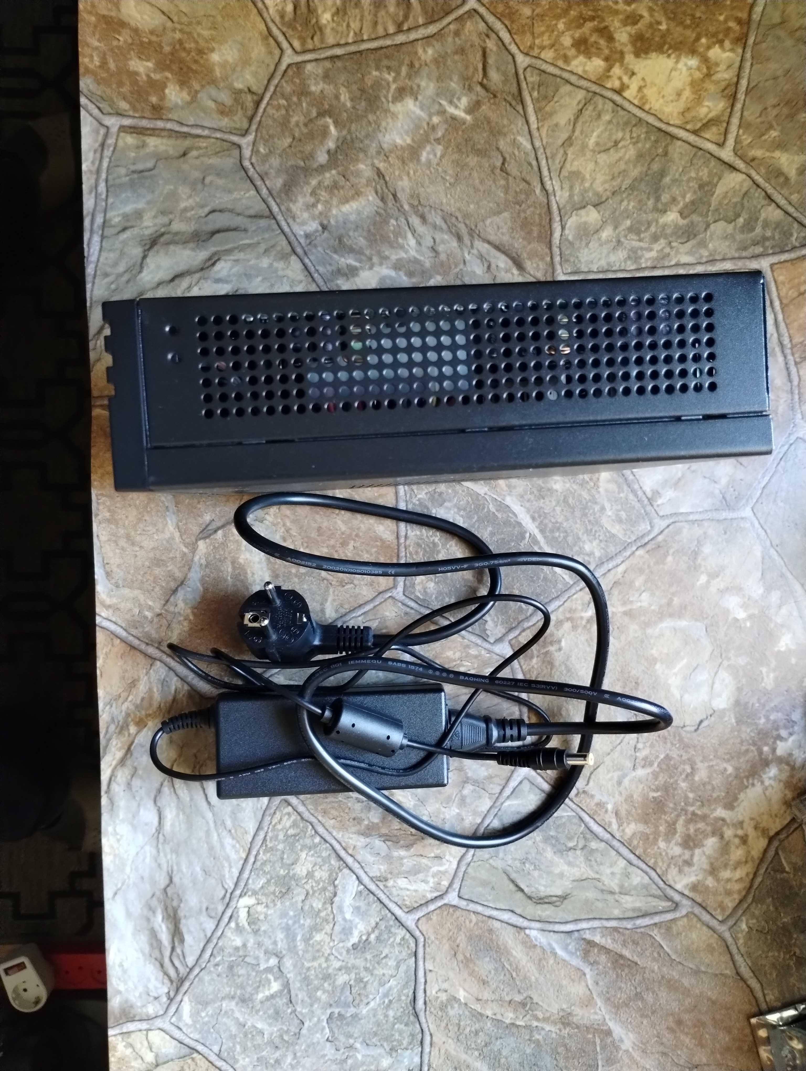 Komputerek Mini ITX